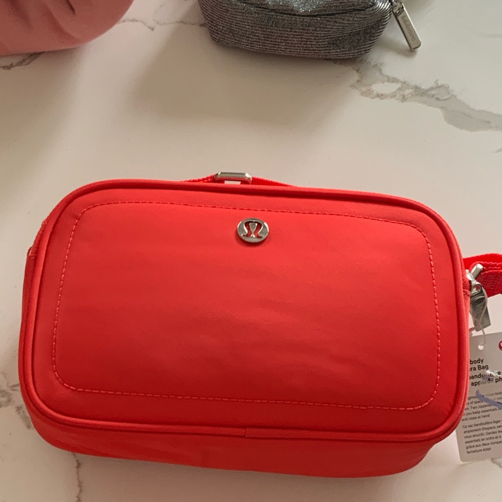 lululemon athletica Crossbody Camera Bag 2L